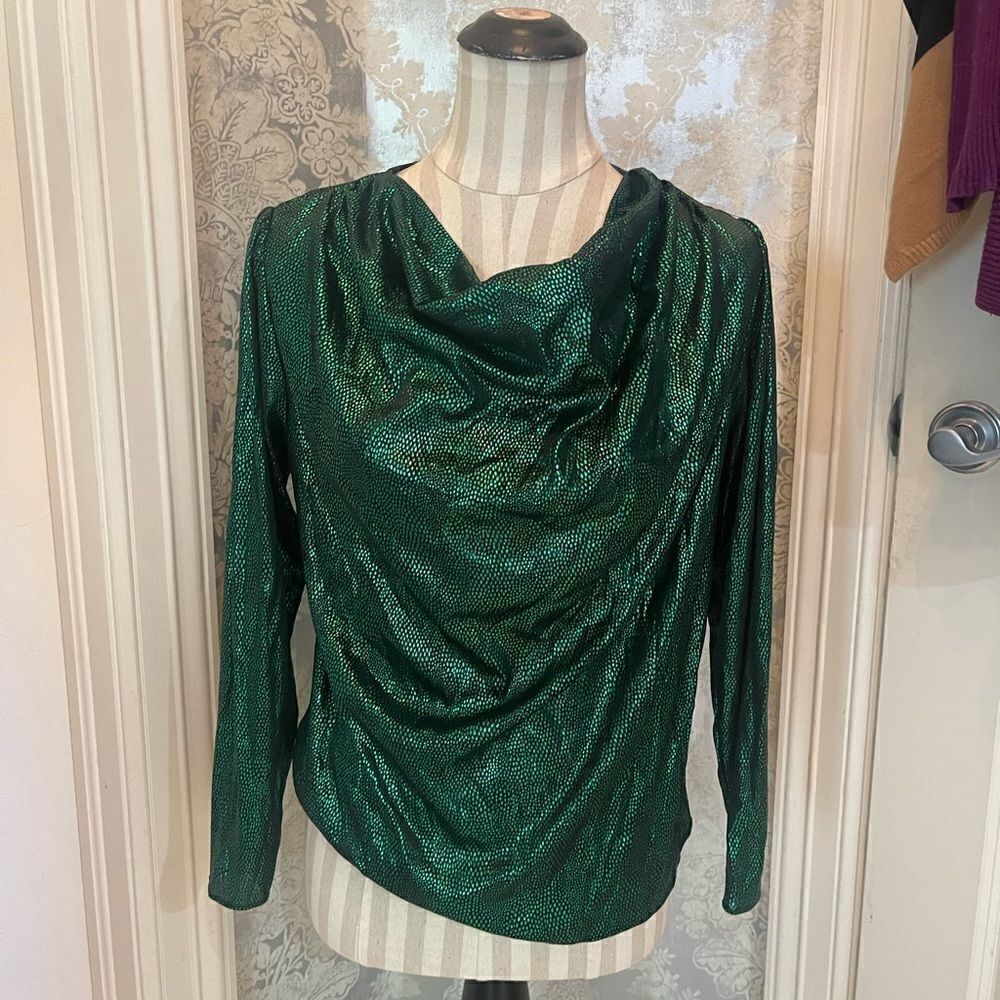 🎃 - GREEN Cowl Neck 80's Style Top!